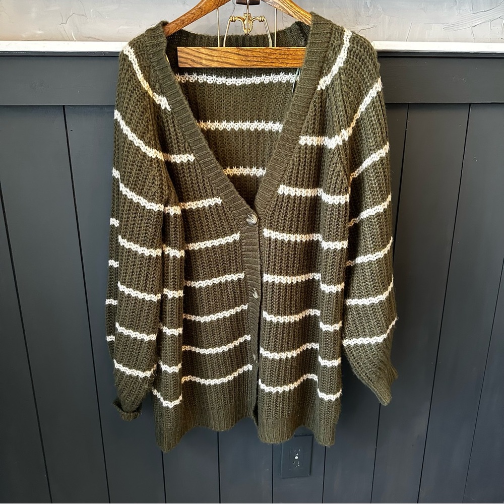 Grampa Core Oversized Slouchy Olive White Striped Sweater sz S